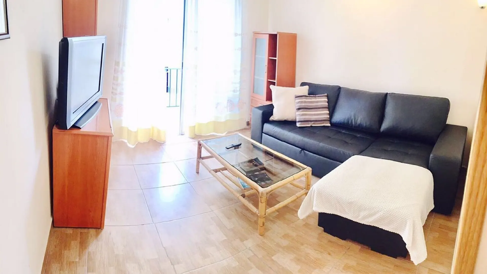 Appartamento In Avenida Suecia Arona  Spain